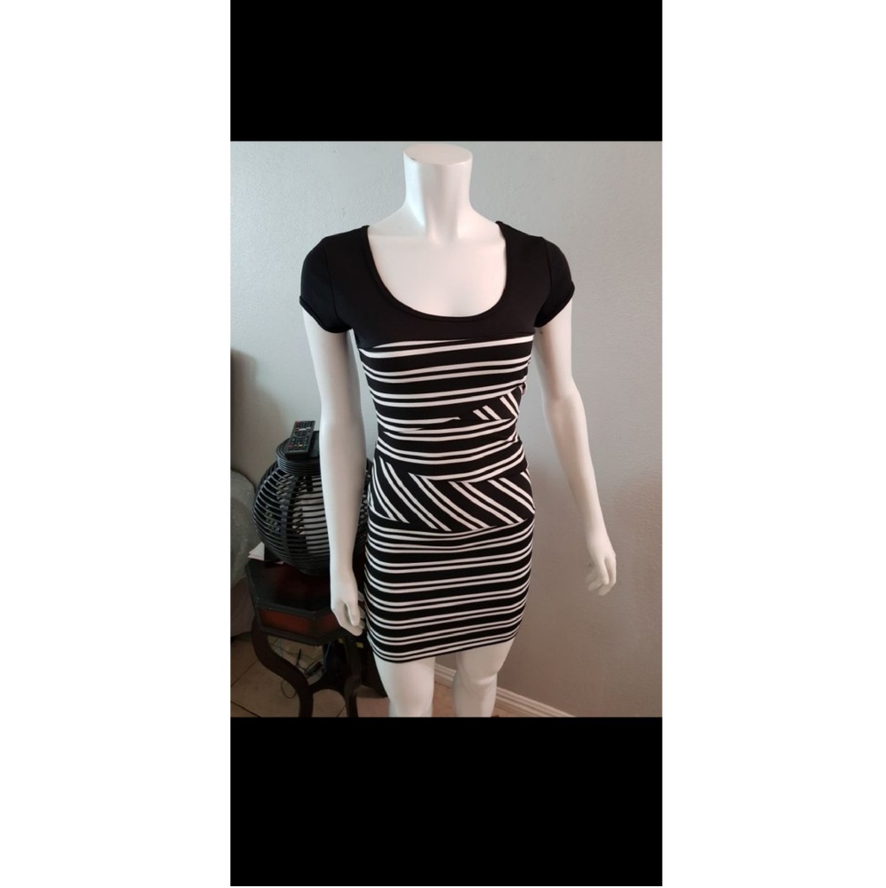GUESS Black White Striped Dress